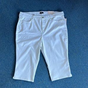 NWT NYDJ Cool Embrace Skinny Capri Optic White Sz 20W